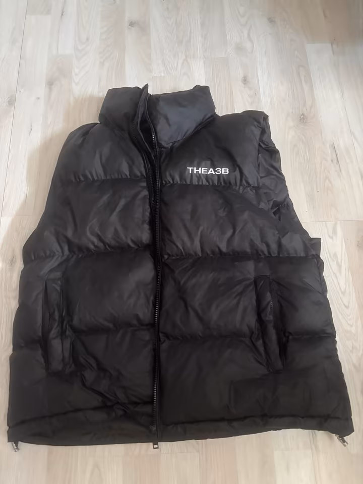 2d0756e7-ca25-4eea-a4f0-f46abd25aa44 THEA3B Puffer Vest black